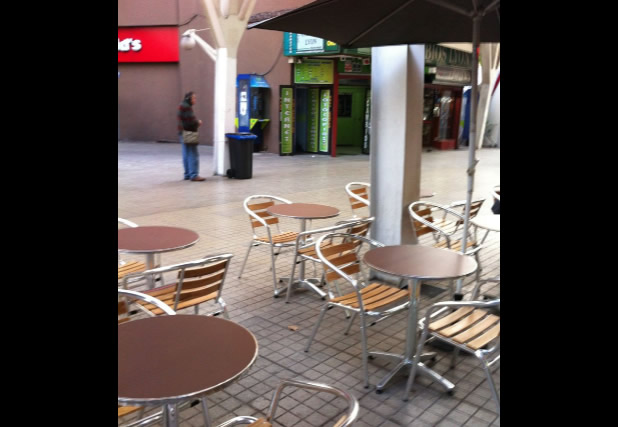 Cafeteria en paseo