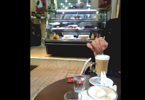 Cafeteria en paseo